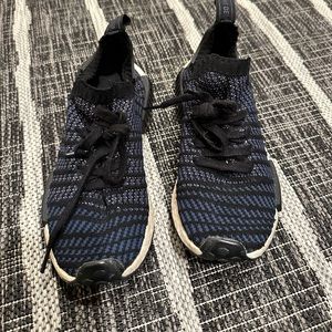 ADIDAS women’s size 8 running shoes in shades of black and blues.